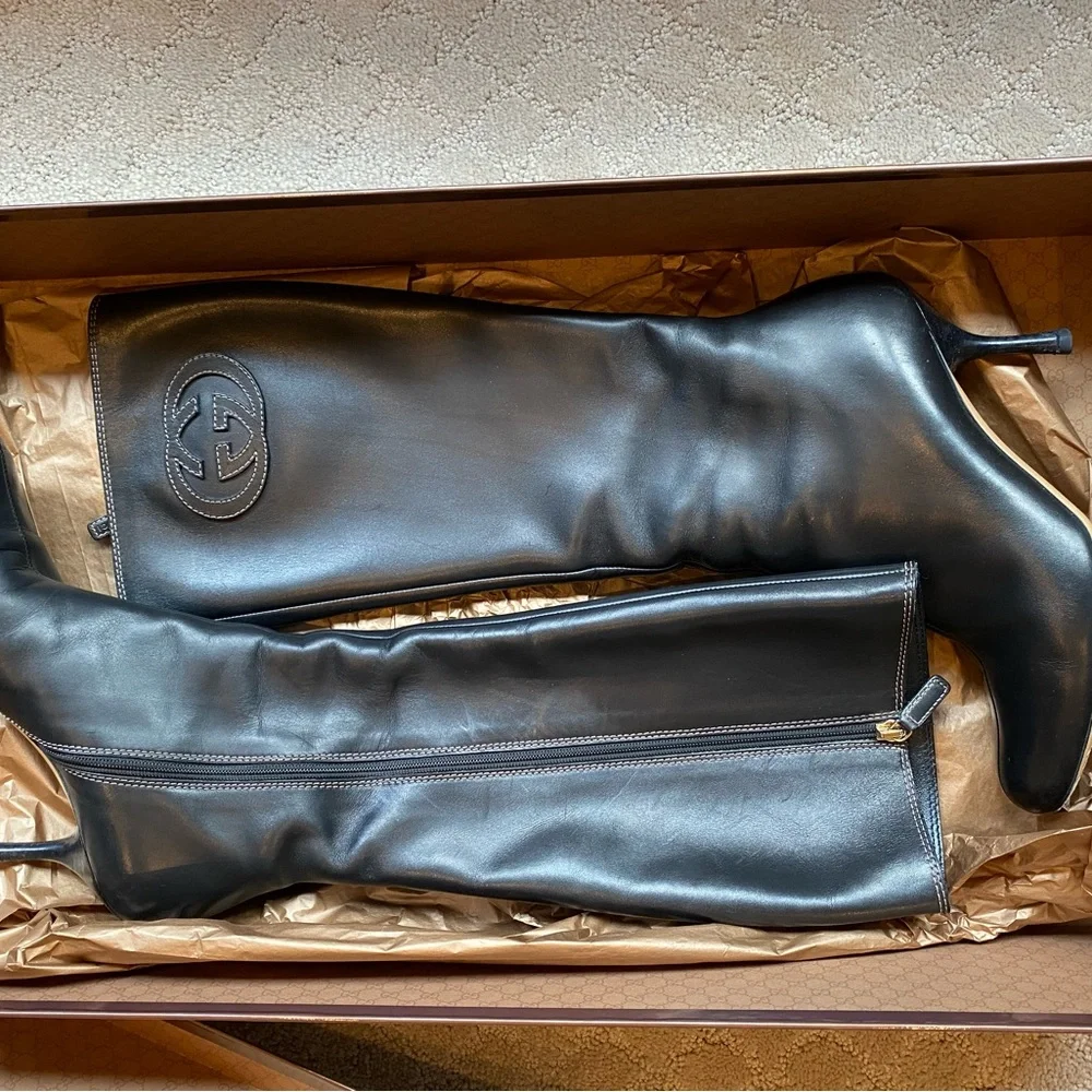Gucci Logo Boots - Picture 7 of 10